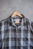 Wrangler Grey Cropped Button Up — 2000s (XL) - Retrospective Store