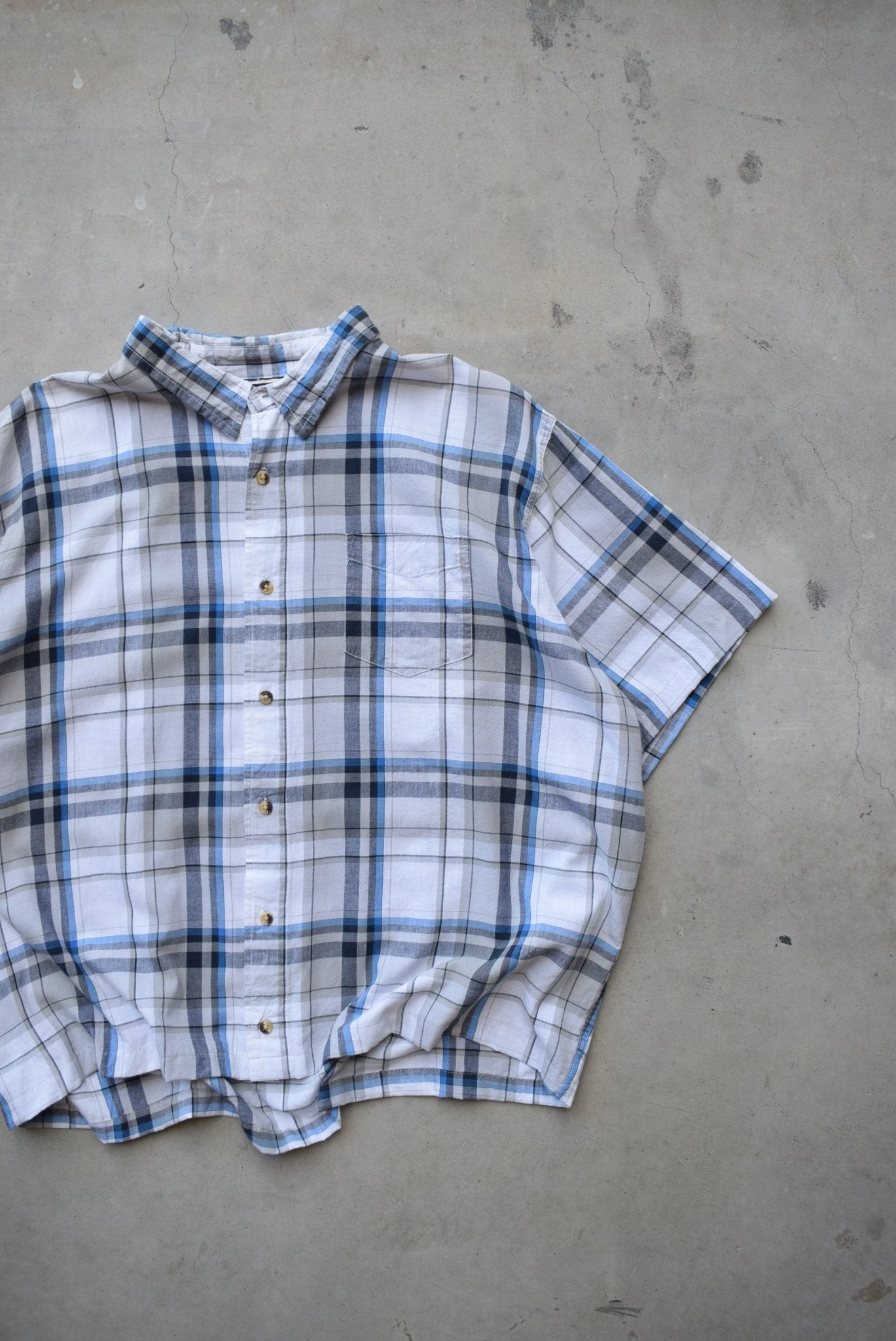 Wrangler White Cropped Button Up — 2000s (XXL) - Retrospective Store