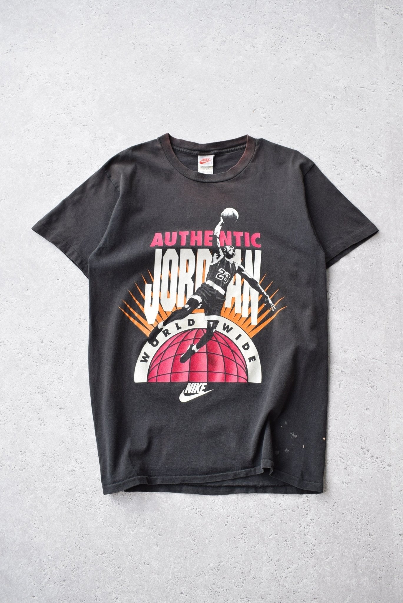 *RARE* Vintage 90s Nike Michael Jordan Worldwide Tee (M) - Retrospective Store