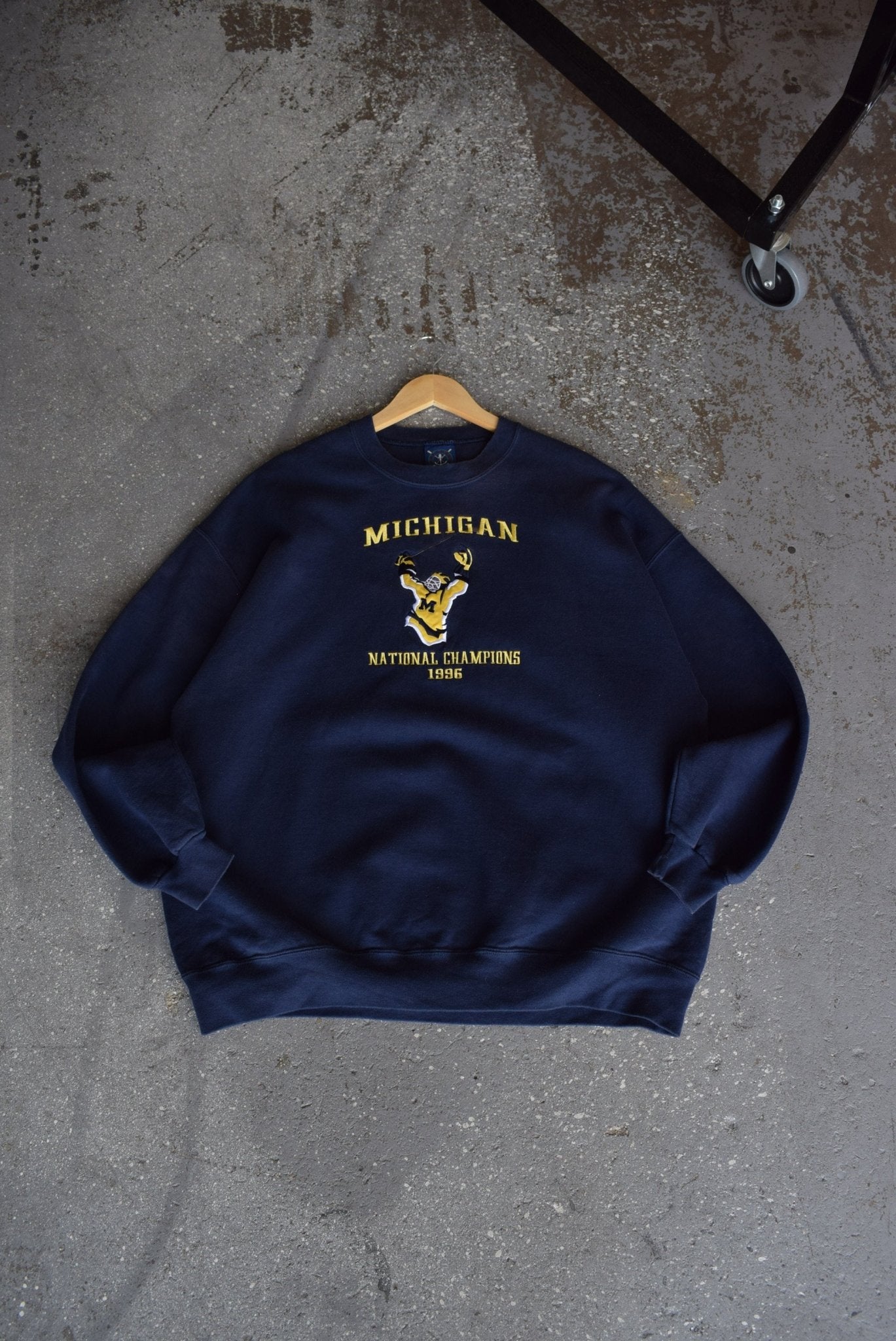 Vintage 1996 Michigan State National Champions Embroidered Crewneck (XXL) - Retrospective Store
