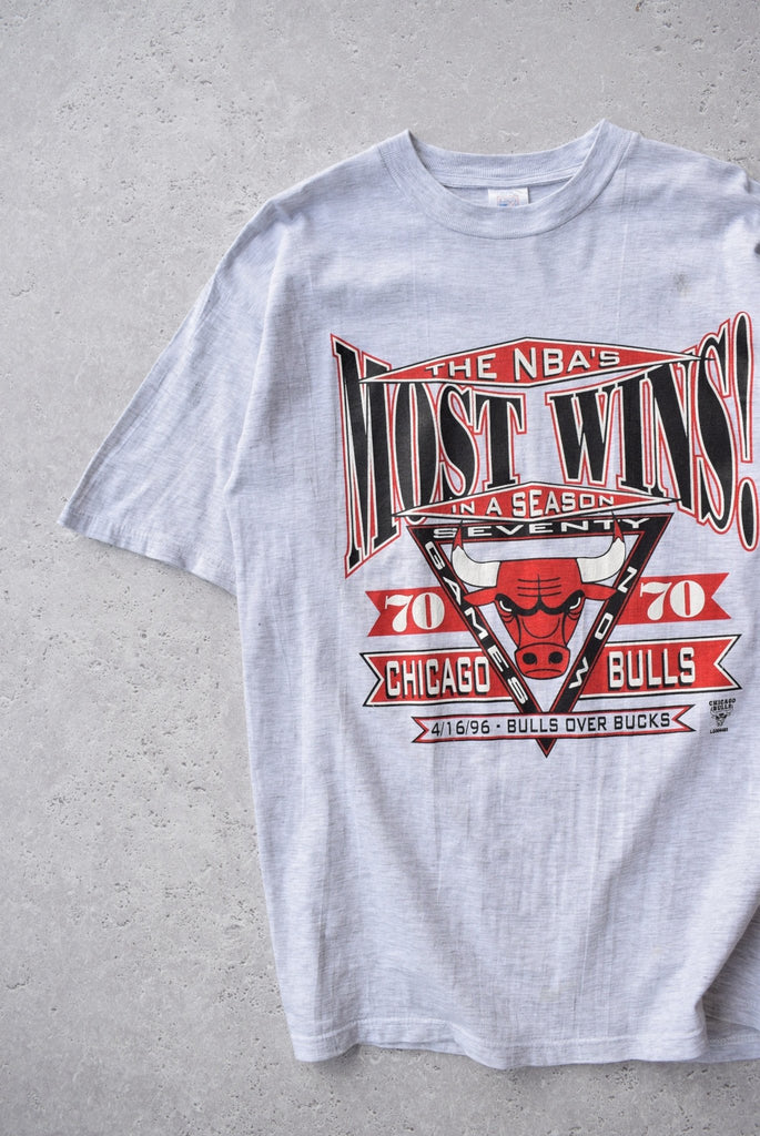 Vintage 1996 NBA Chicago Bulls Most Wins In A Season Tee (M/L) - Retrospective Store