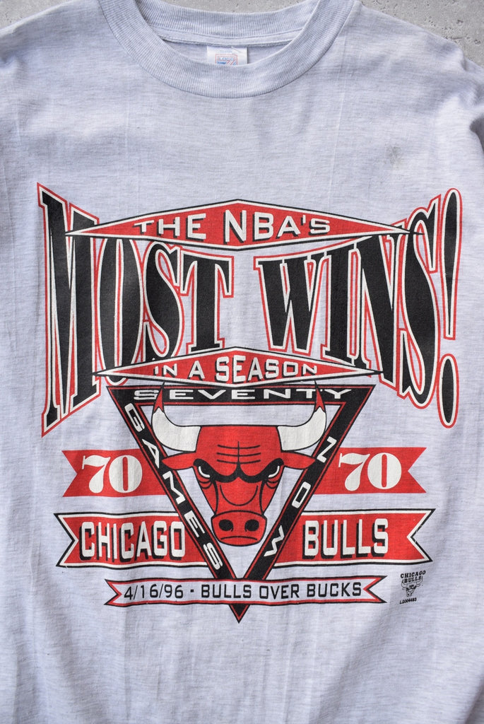 Vintage 1996 NBA Chicago Bulls Most Wins In A Season Tee (M/L) - Retrospective Store