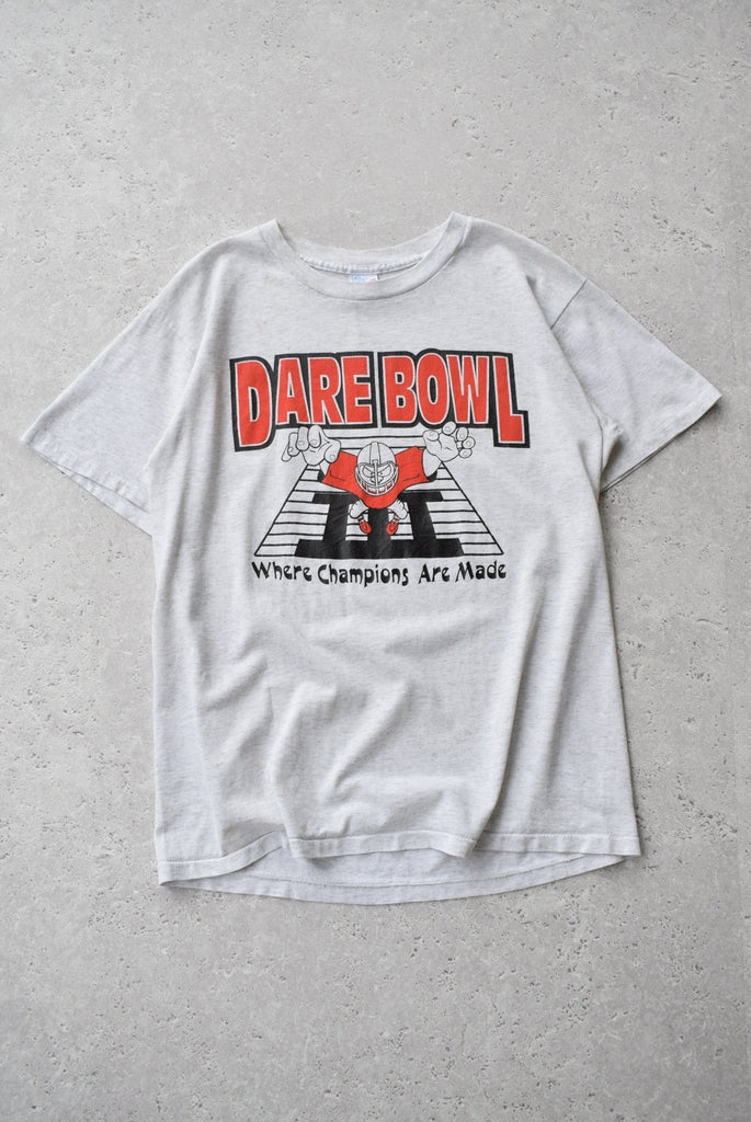 Vintage 90s Dare Bowl Football Tee (M) - Retrospective Store