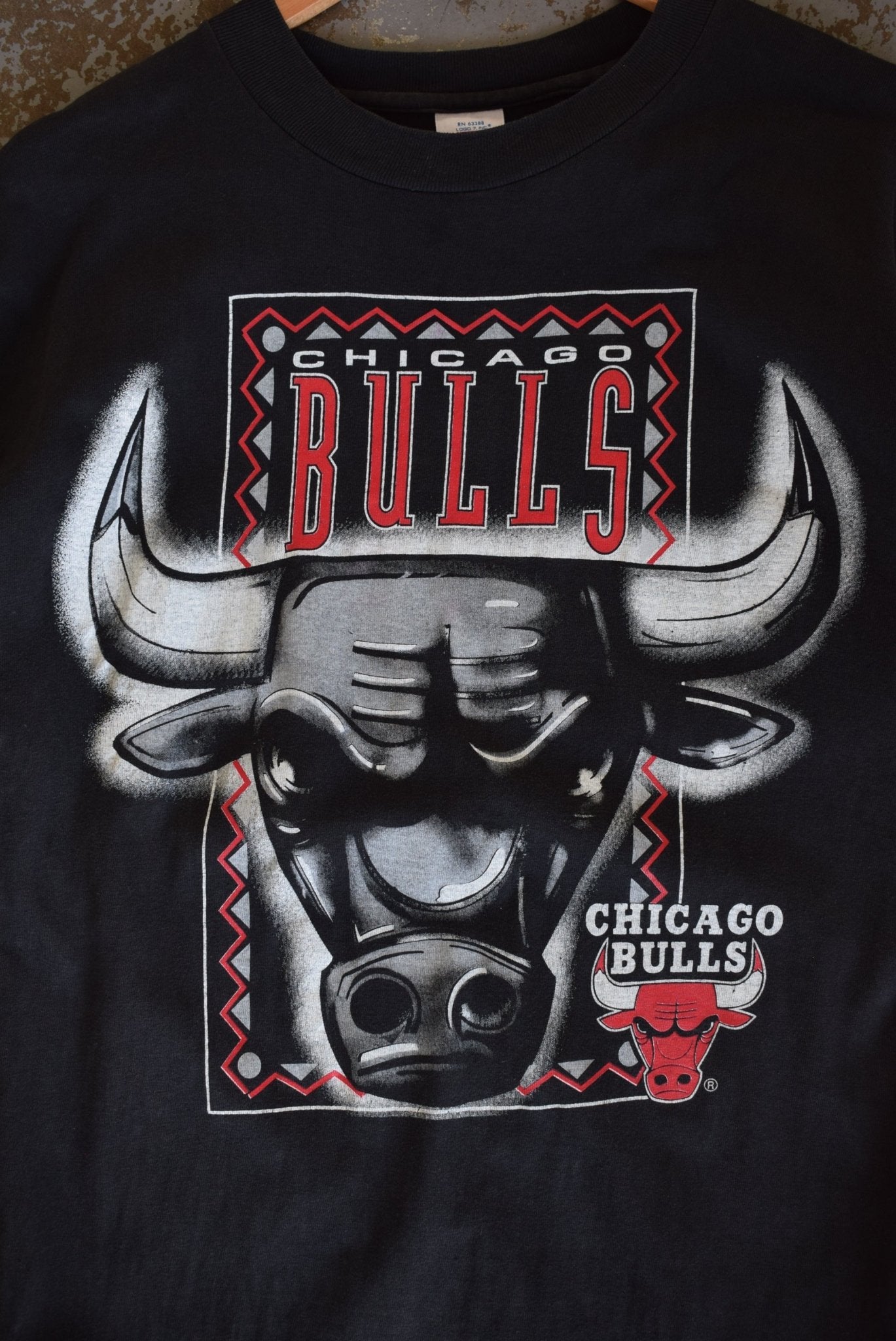 Vintage 90s NBA Chicago Bulls Tee (L) - Retrospective Store