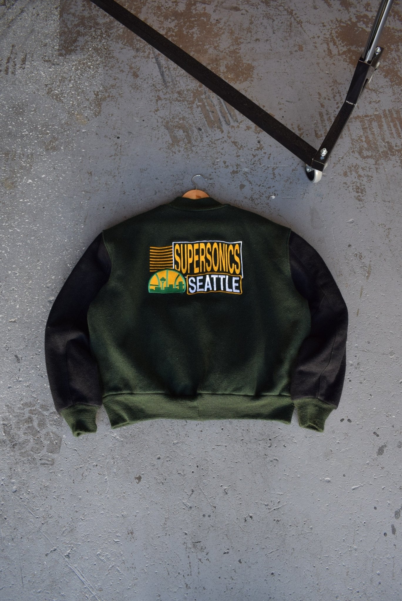 Vintage 90s NBA Seattle Supersonics Basketball Varsity Jacket (XXL) - Retrospective Store