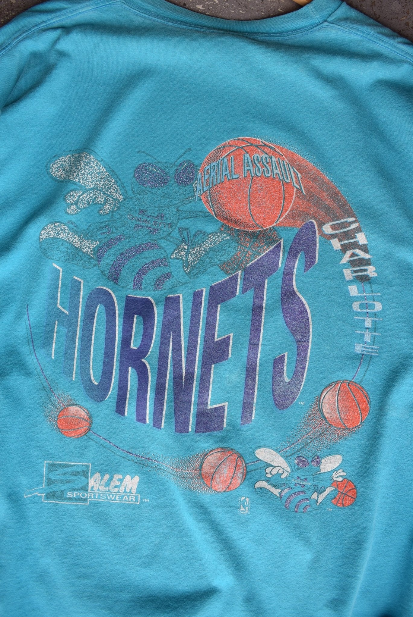 Vintage 90s Salem Sports x NBA Charlotte Hornets All Over Print Tee (XXL) - Retrospective Store