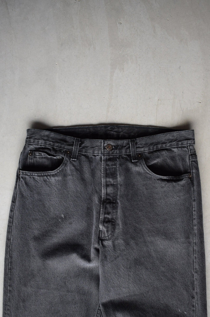 Vintage Levi's 501 Jeans (W34) - Retrospective Store