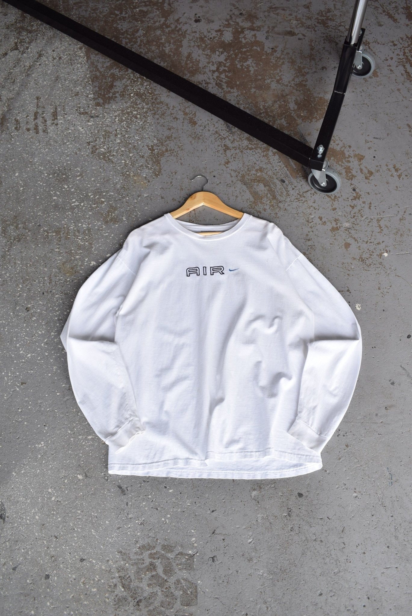 Vintage Nike Air Embroidered Long Sleeve Tee (L) - Retrospective Store