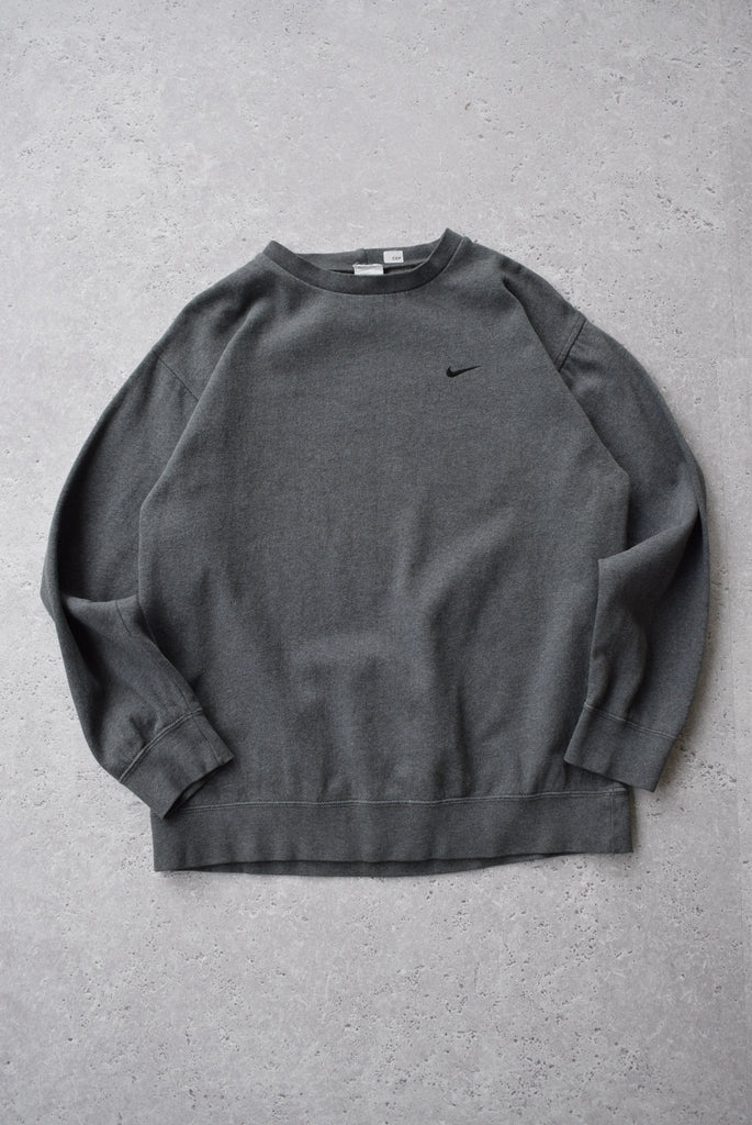 Vintage Nike Classic Logo Embroidered Sweater (M) - Retrospective Store