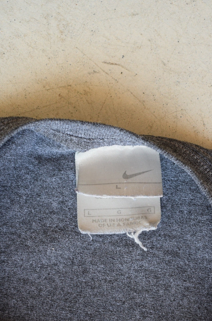 Vintage Nike Classic Logo Tee (L) - Retrospective Store