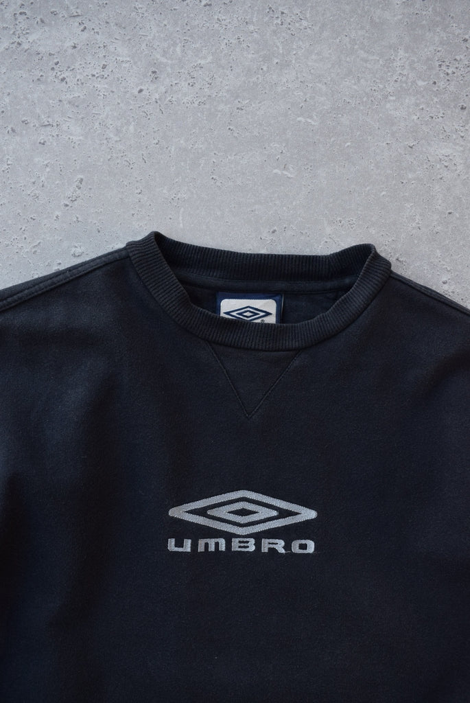 Vintage Umbro Embroidered Spellout Sweater (M) - Retrospective Store